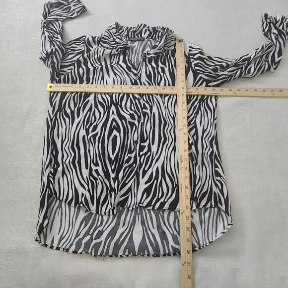 Big Dart Mob wife button up women's blouse zebra print Size XL Career office - Picture 4 of 7